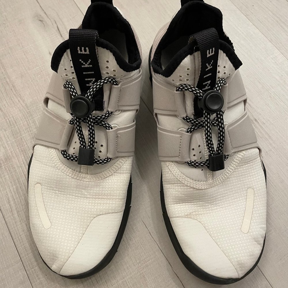 NIKE Wmns Free RN Commuter 2018 Phantom/String/Black Sz 8, SKU AA1621-005